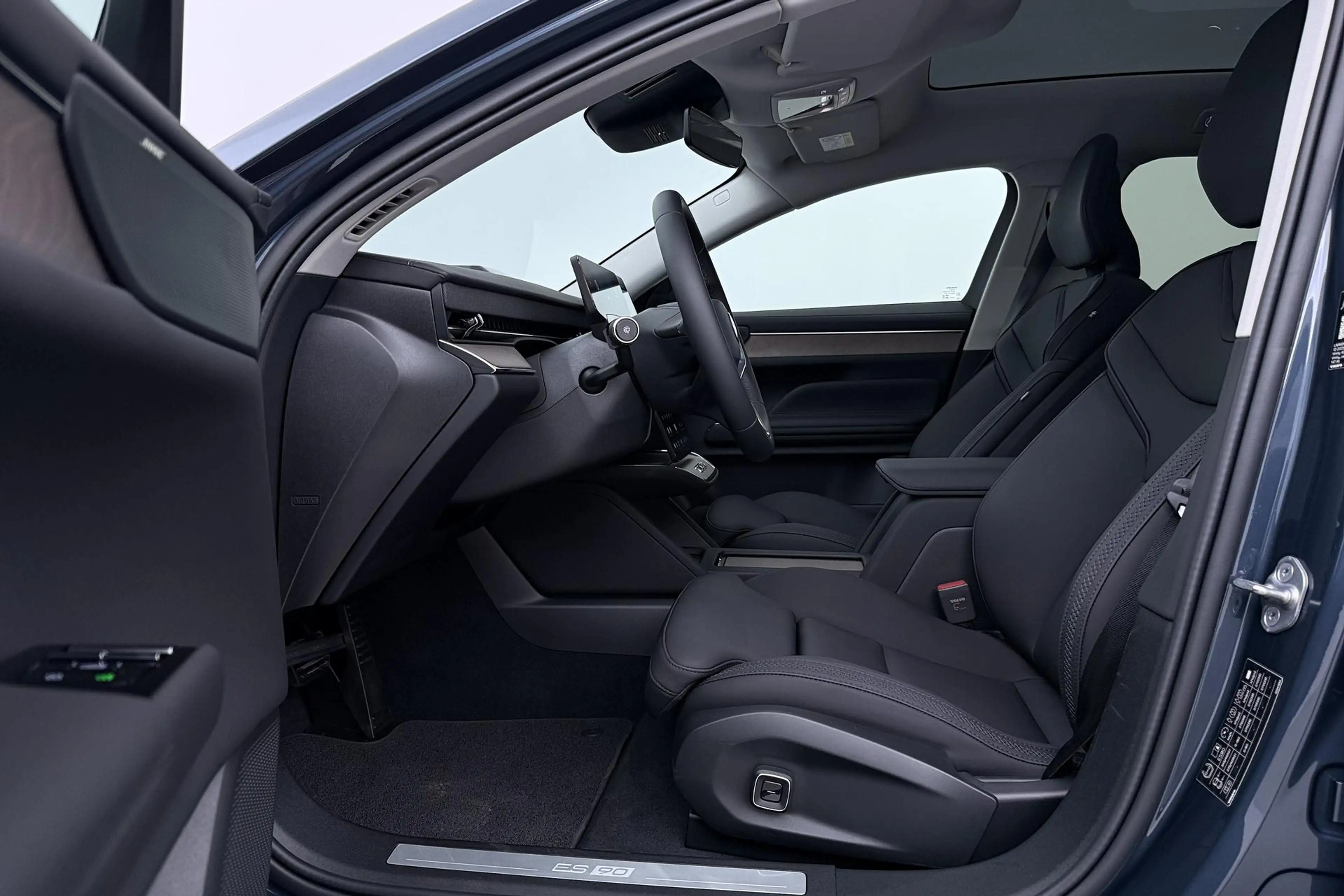 Volvo ES90 Single Motor Extended Range Plus 92 kWh | FACELIFT — photo 3