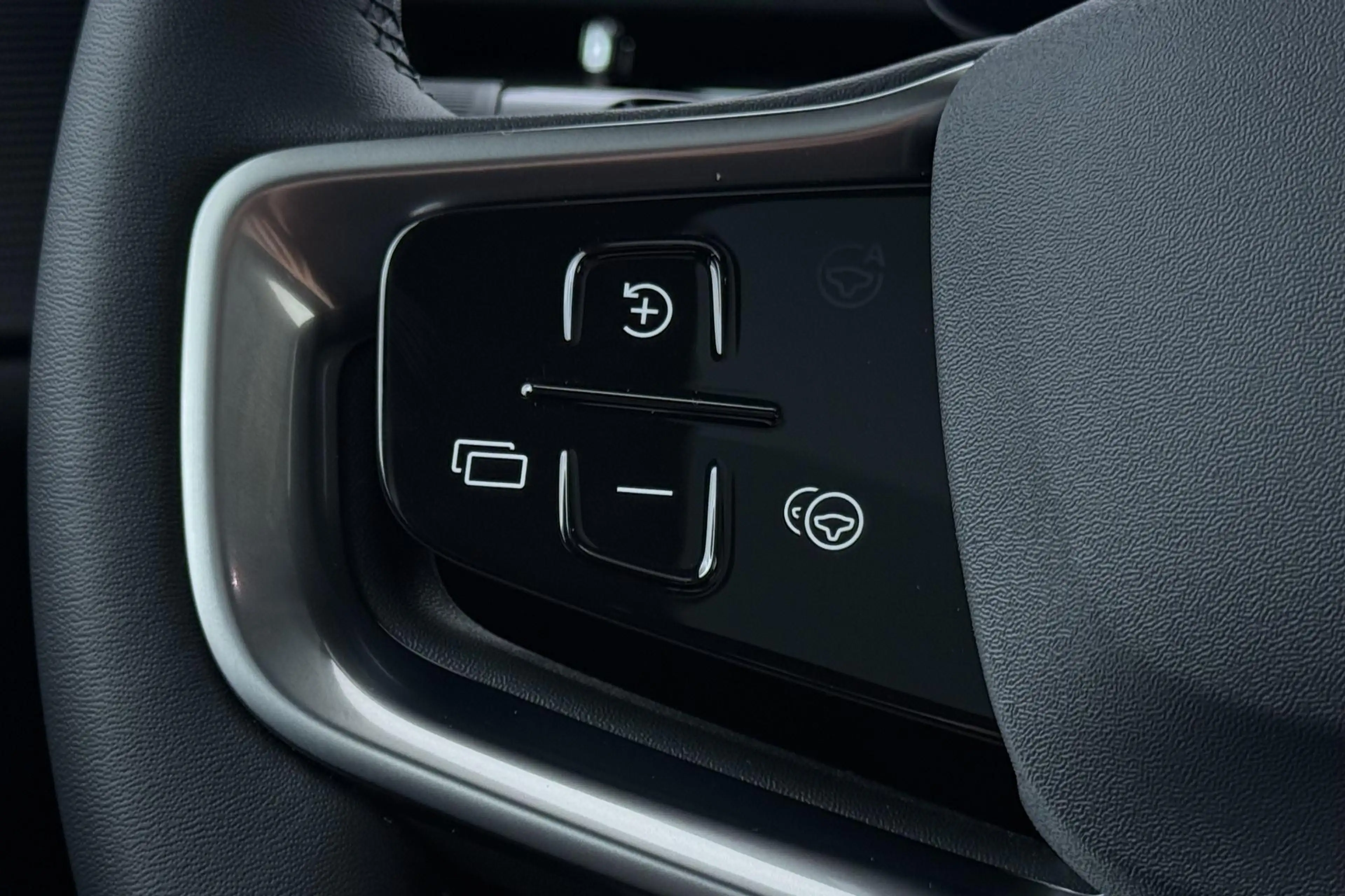 Volvo ES90 Single Motor Extended Range Plus 92 kWh | FACELIFT — photo 32