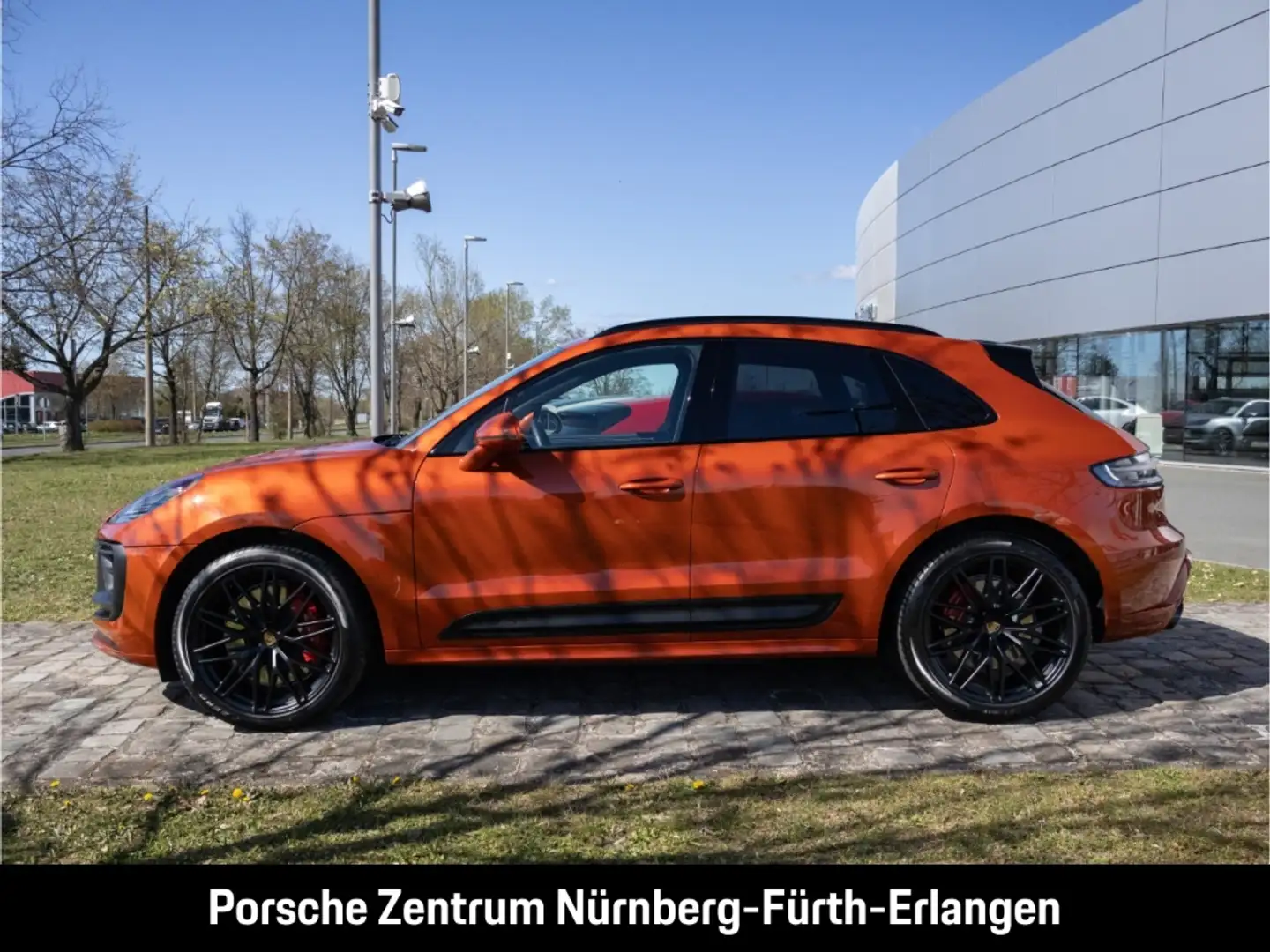 Porsche Macan GTS SportChrono BOSE Luftfeder Sportabgasanlage Orange - 2