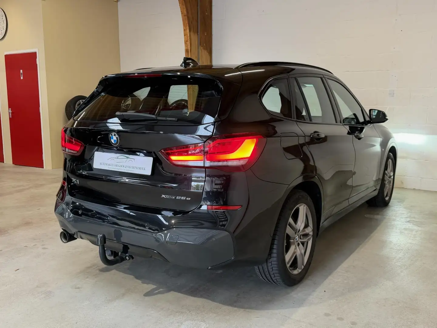 BMW X1 XDrive25e High Exec. M-Sport - Trekhaak - Leder - Noir - 2