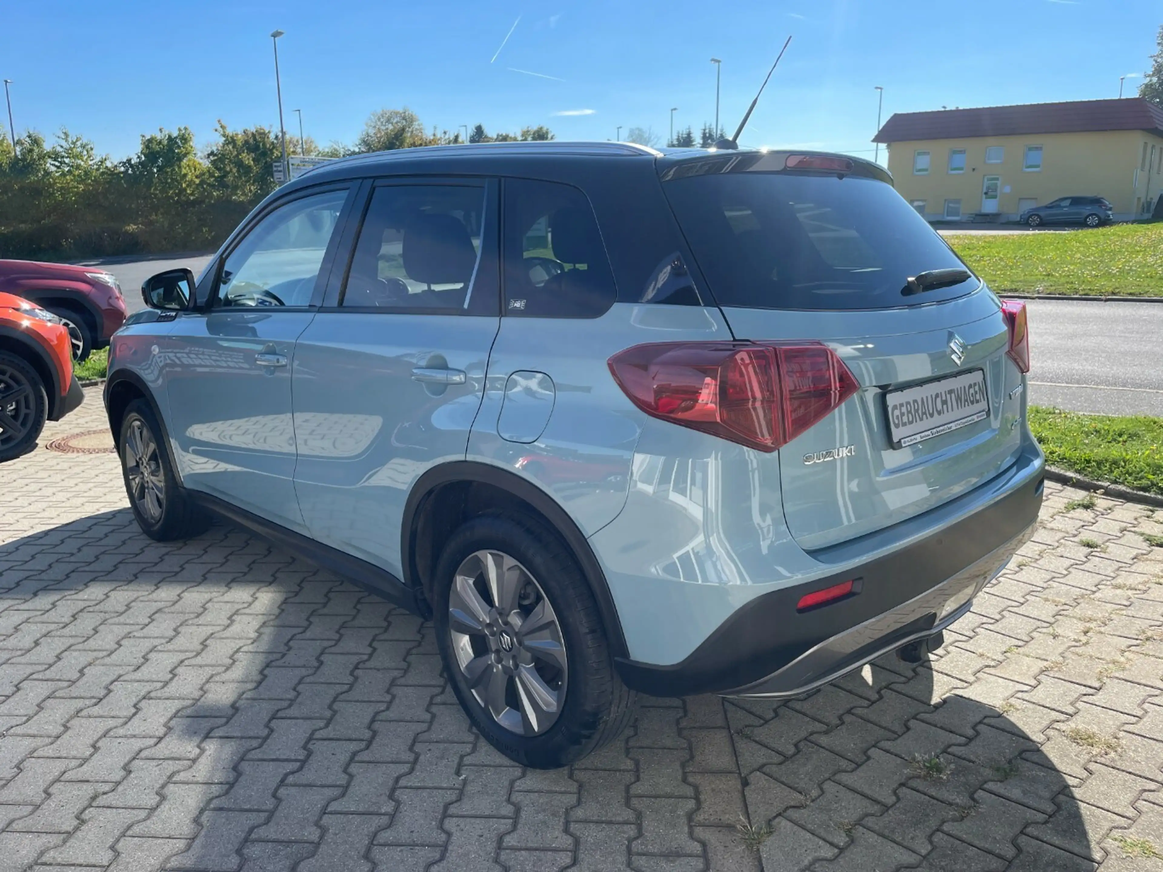 Suzuki Vitara 1.0 AWD*Comf.NAVI*AHZV*Standheizung — photo 6