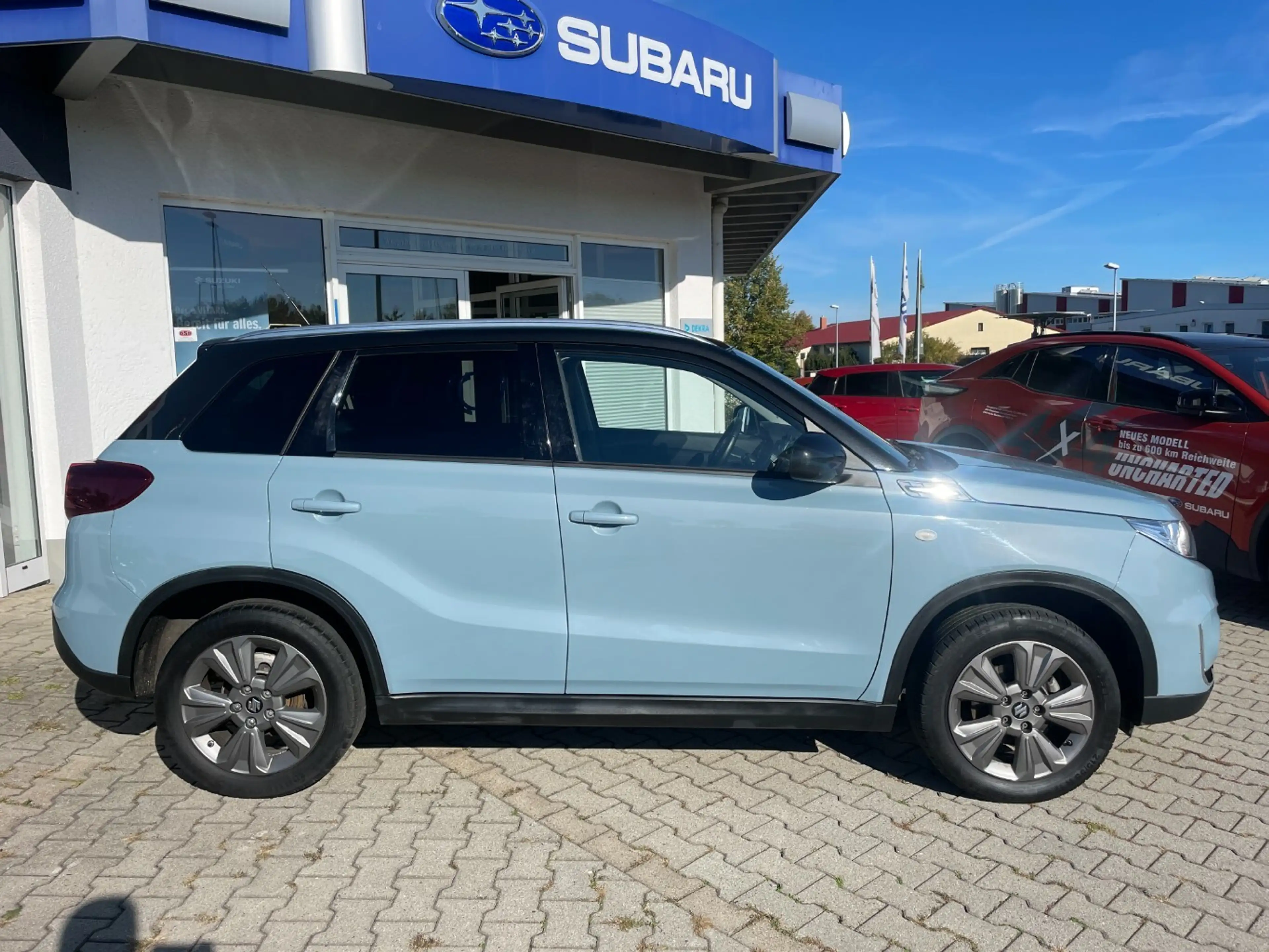 Suzuki Vitara 1.0 AWD*Comf.NAVI*AHZV*Standheizung — photo 3