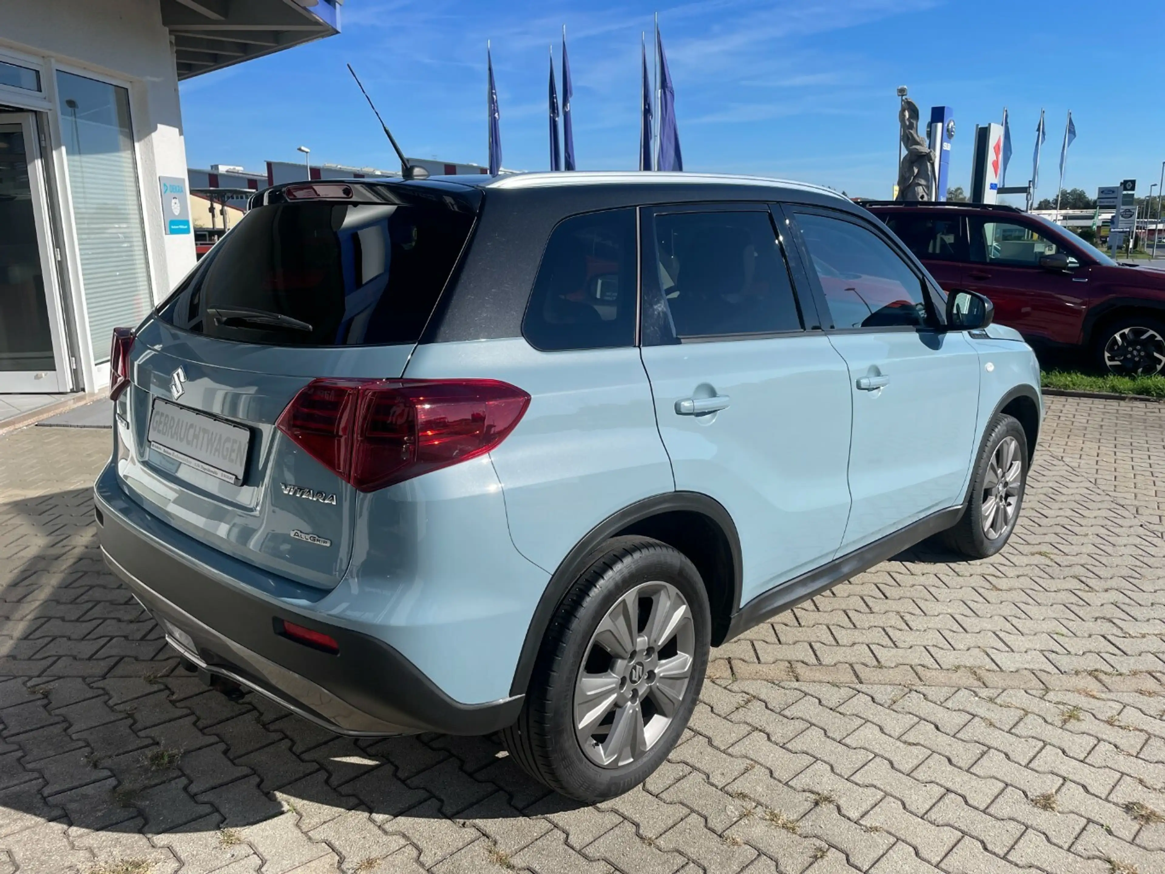 Suzuki Vitara 1.0 AWD*Comf.NAVI*AHZV*Standheizung — photo 4