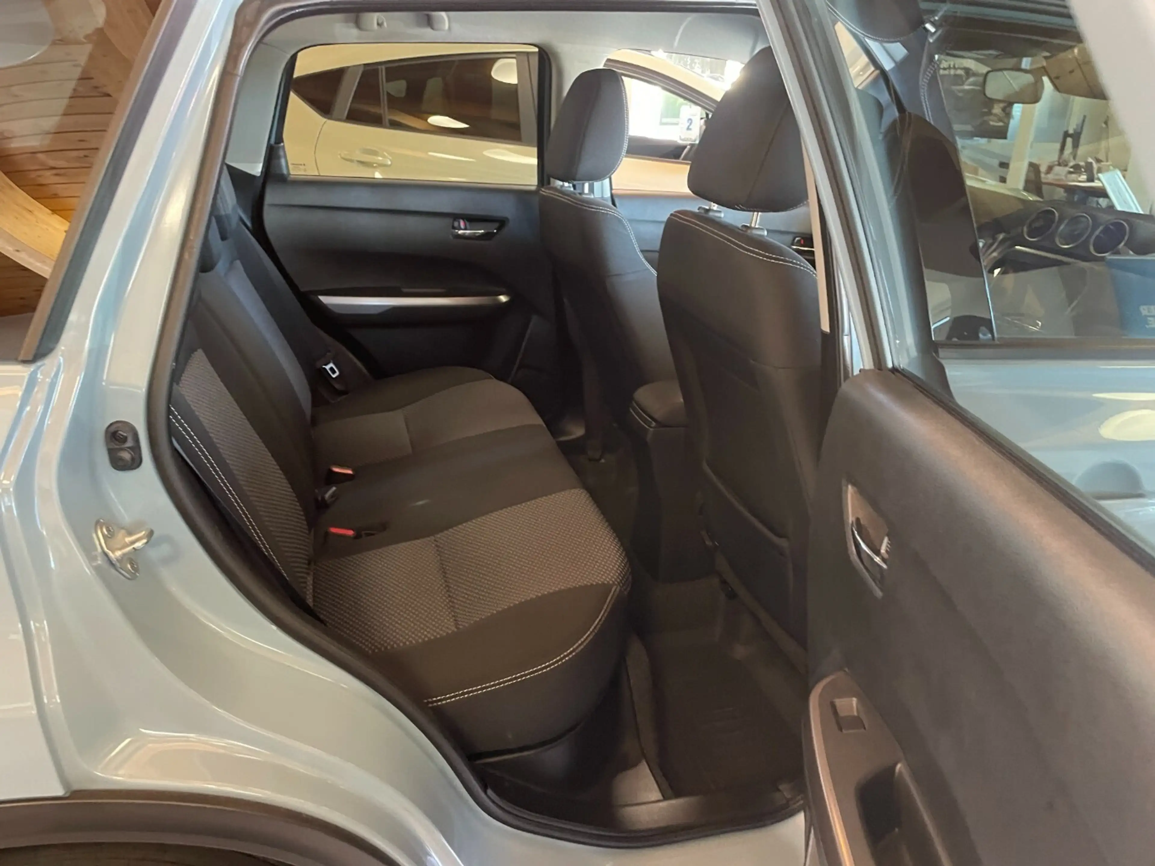 Suzuki Vitara 1.0 AWD*Comf.NAVI*AHZV*Standheizung — photo 13
