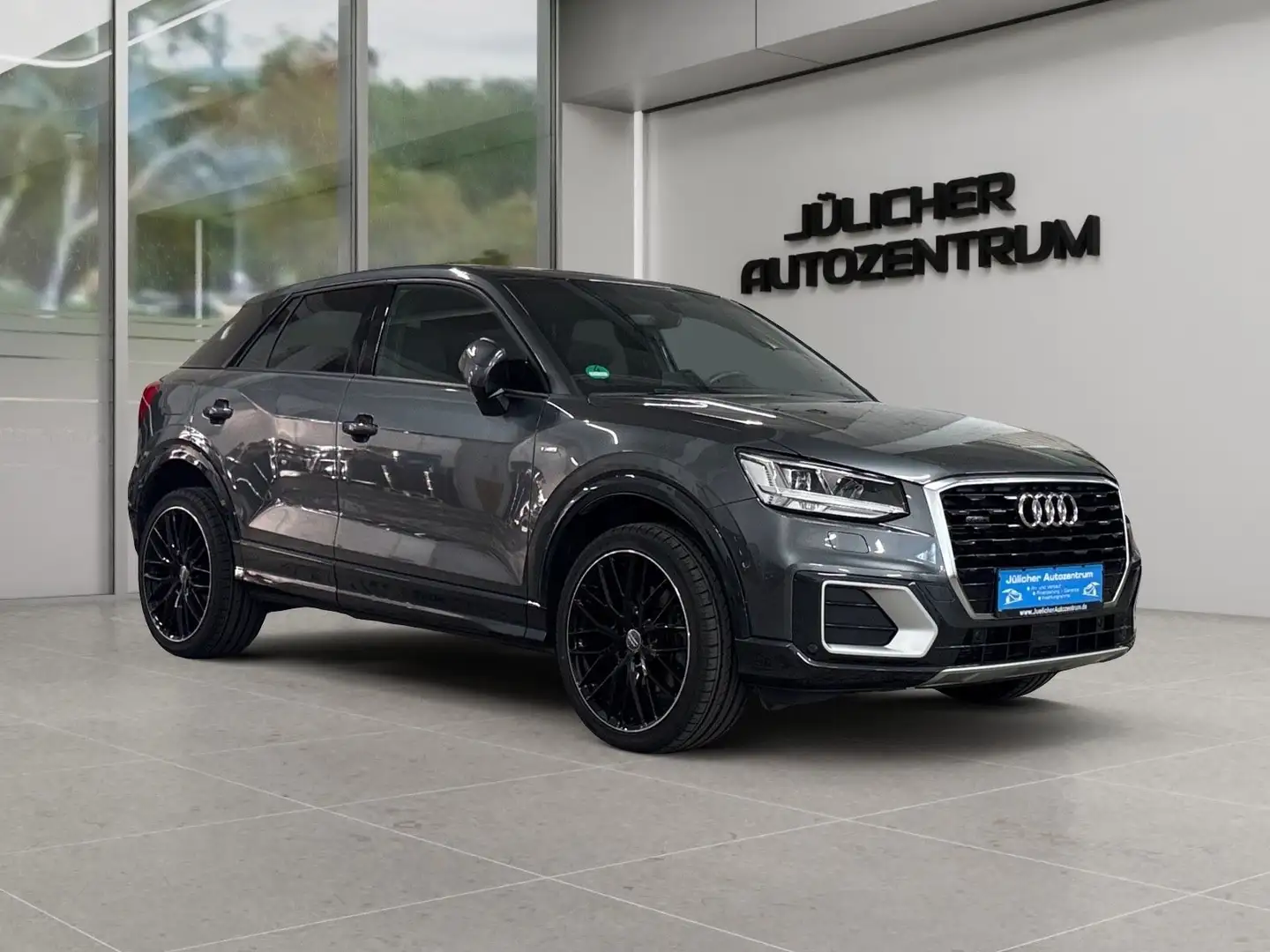Audi Q2 quattro sport S-Line, 2.Hand, Unfallfrei Grau - 1