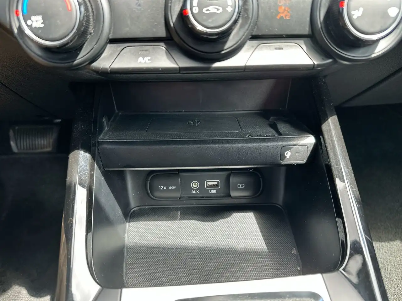Kia Forte снимка Kia Forte