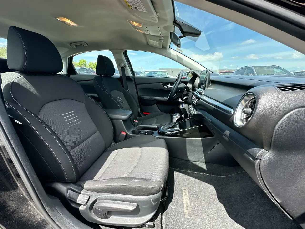 Kia Forte снимка Kia Forte