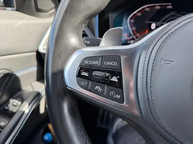 BMW 3 Series view 10