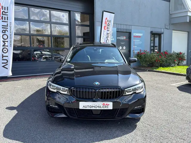 BMW 3 Series view 2