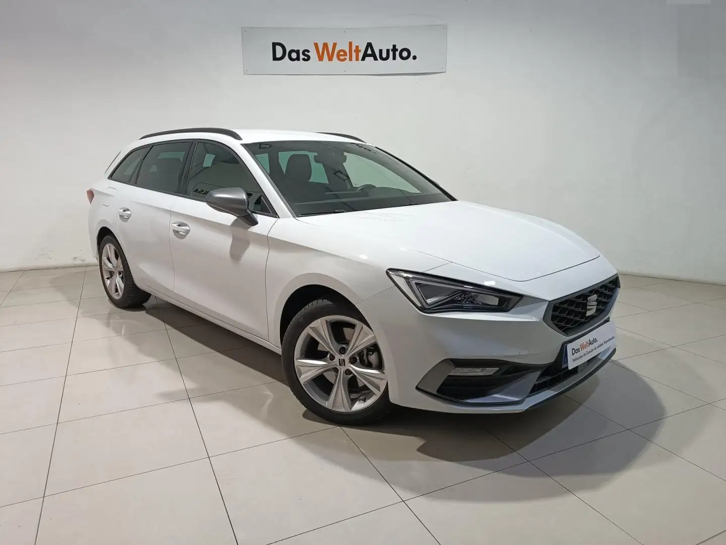SEAT Leon Nuevo SP 2.0 TDI 110kW DSG S&S FR XS Blanco - 1