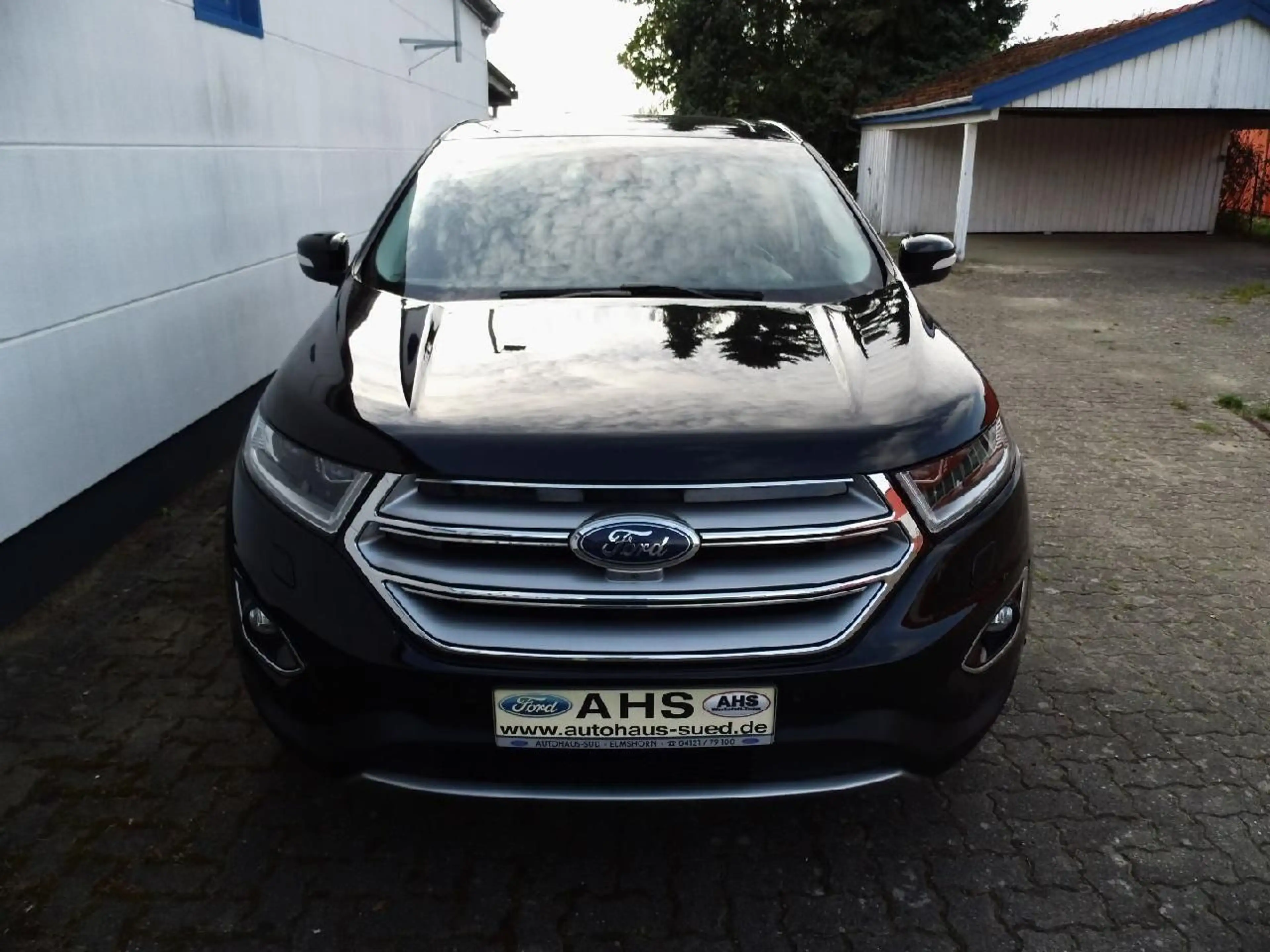 Ford Edge Titanium 4x4 — photo 2