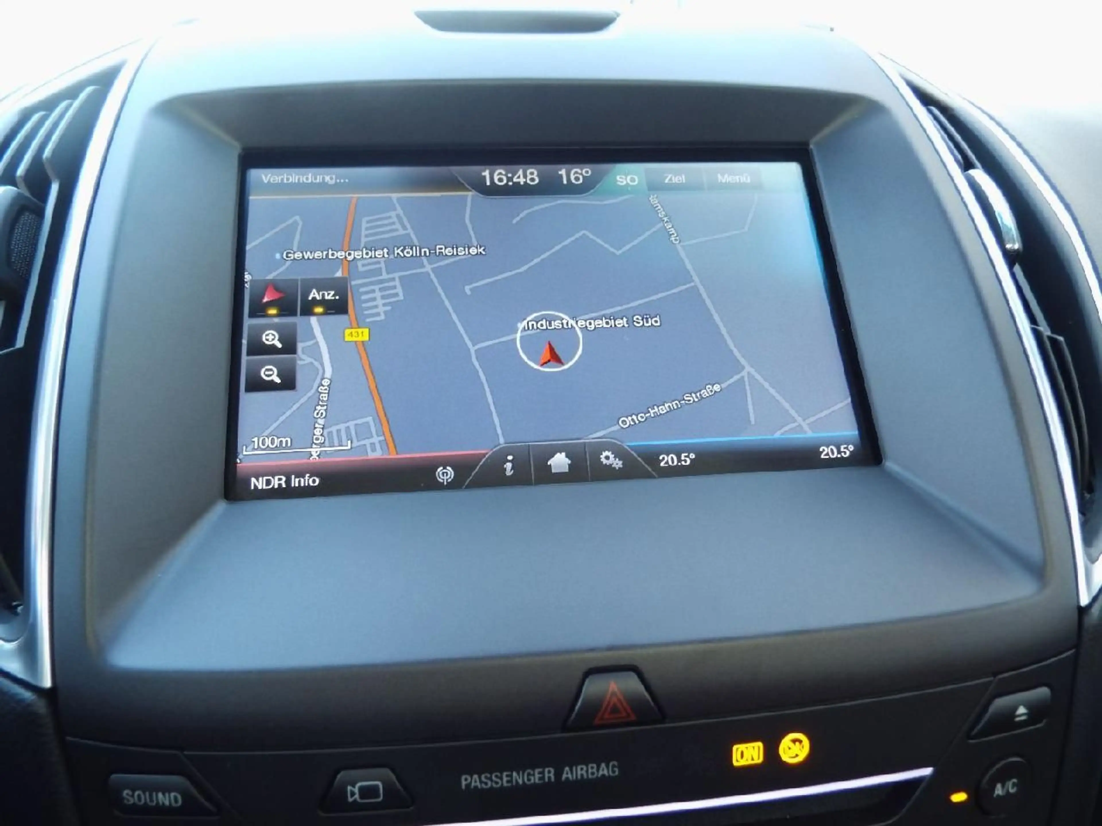 Ford Edge Titanium 4x4 — photo 11