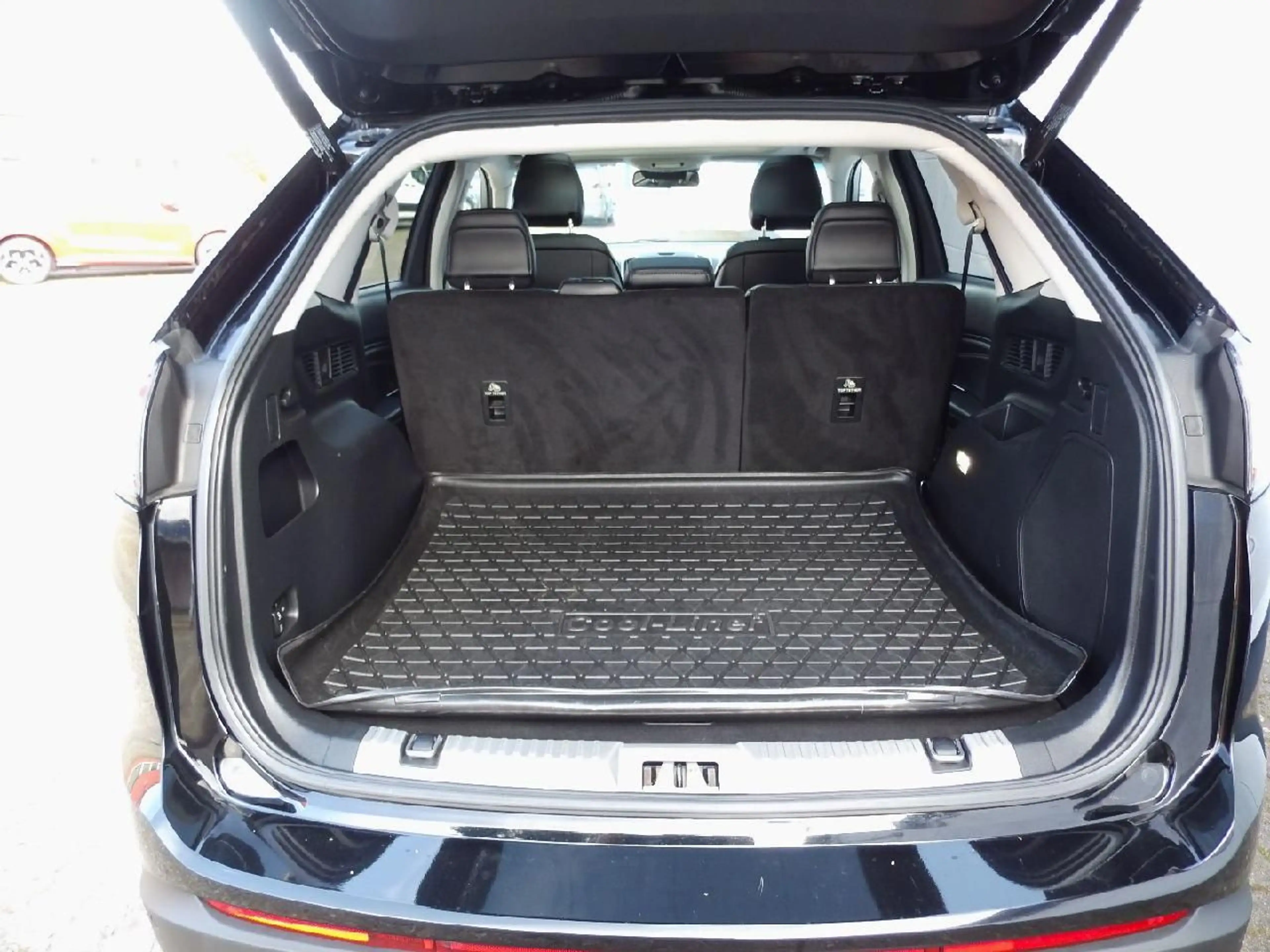 Ford Edge Titanium 4x4 — photo 14