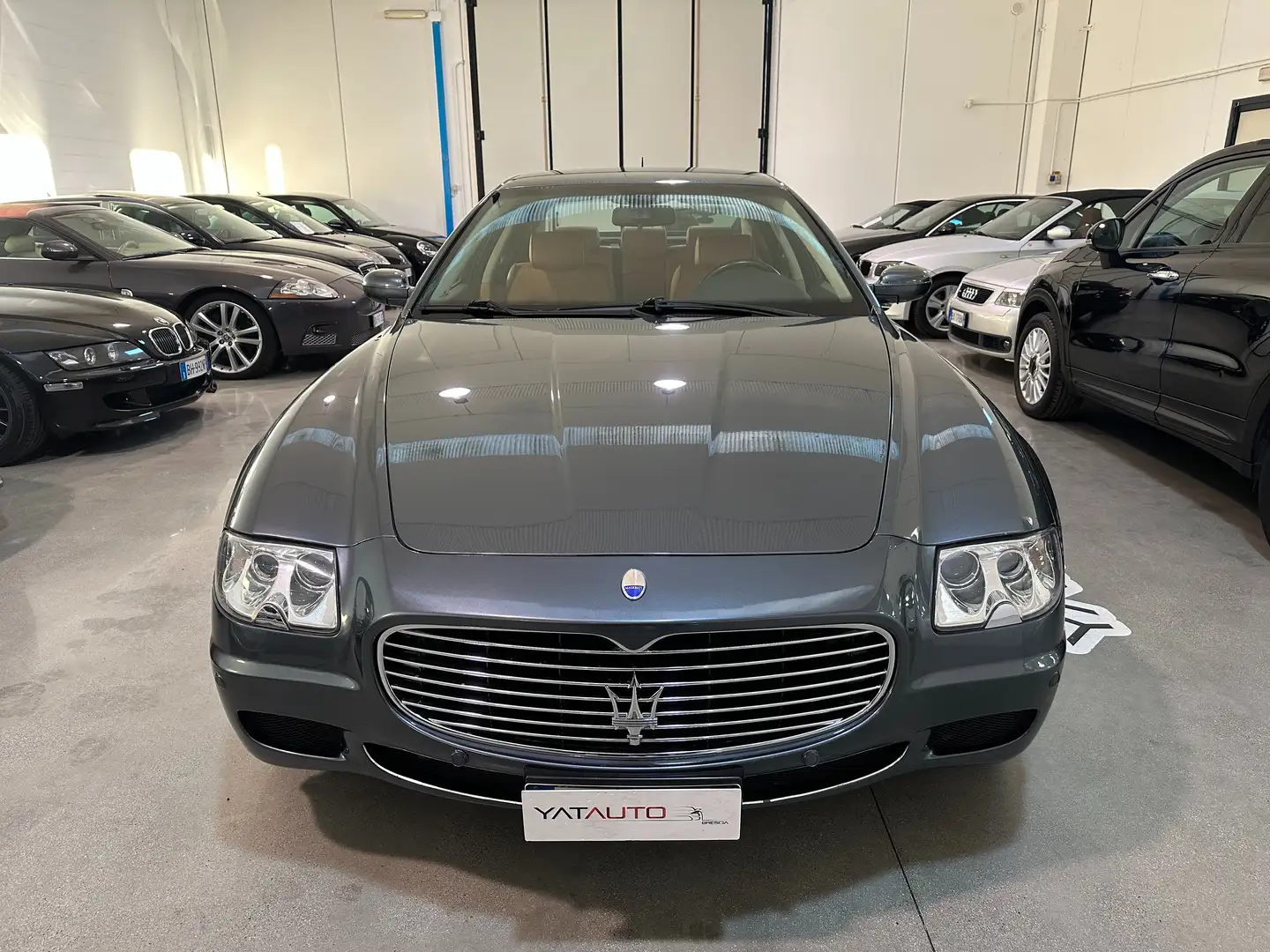 Maserati Quattroporte 4.2 duoselect MOLTO BELLA ! Šedá - 2