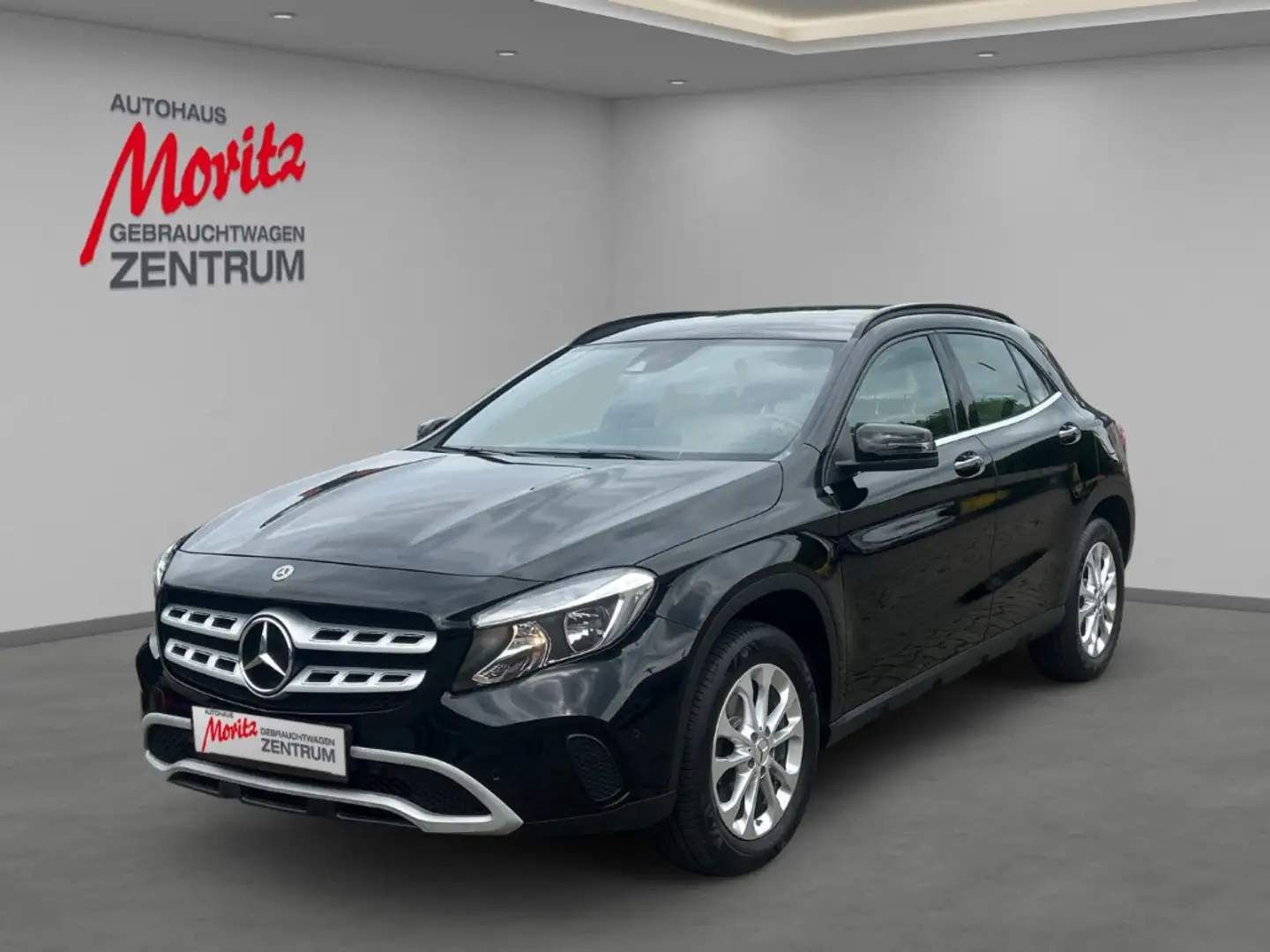 Mercedes-Benz GLA 200 Style Aut. *TOTWINKEL*LEDER* Noir - 1