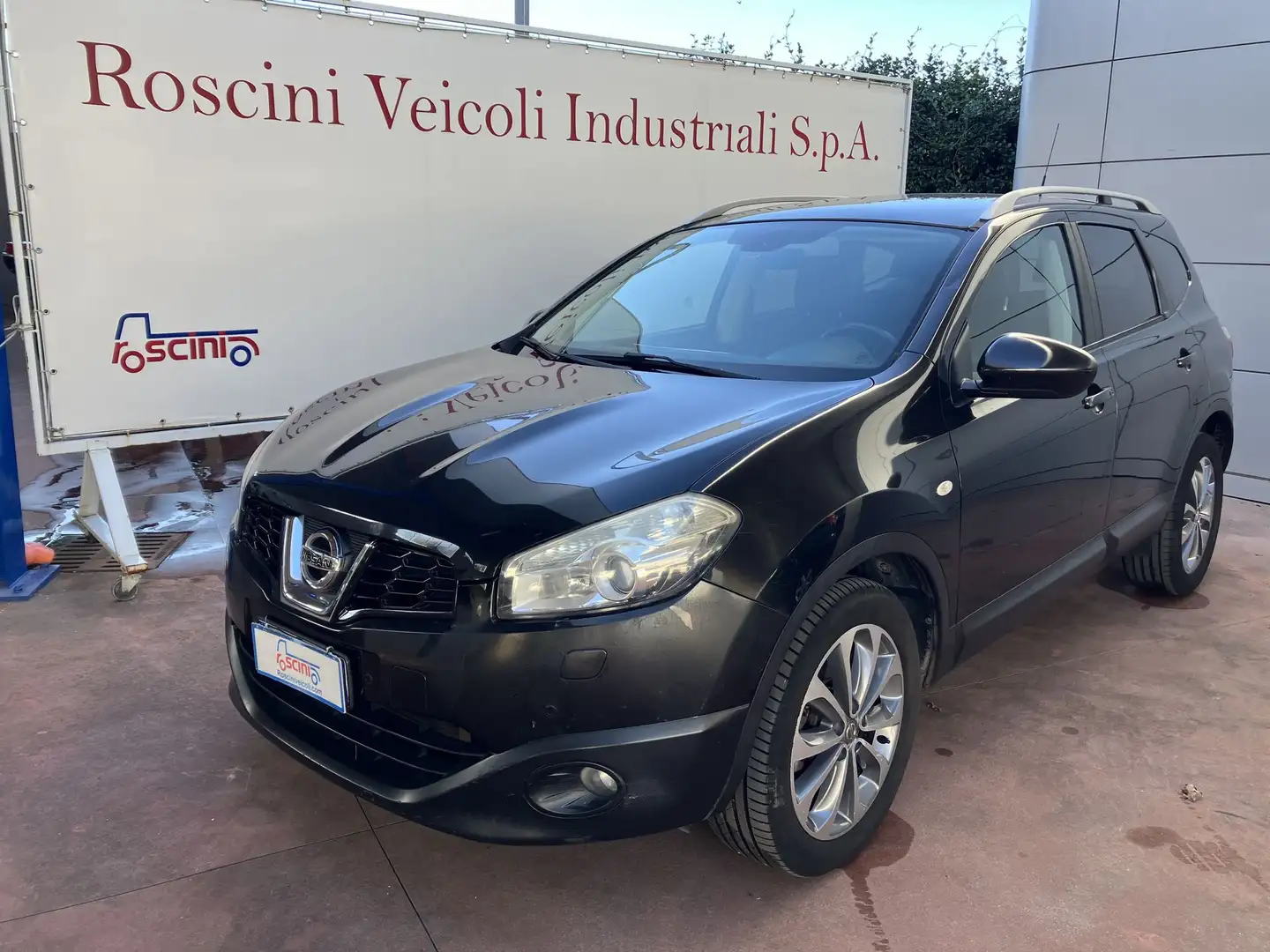 Nissan Qashqai Qashqai+2 2.0 dCi DPF Tekna Schwarz - 1