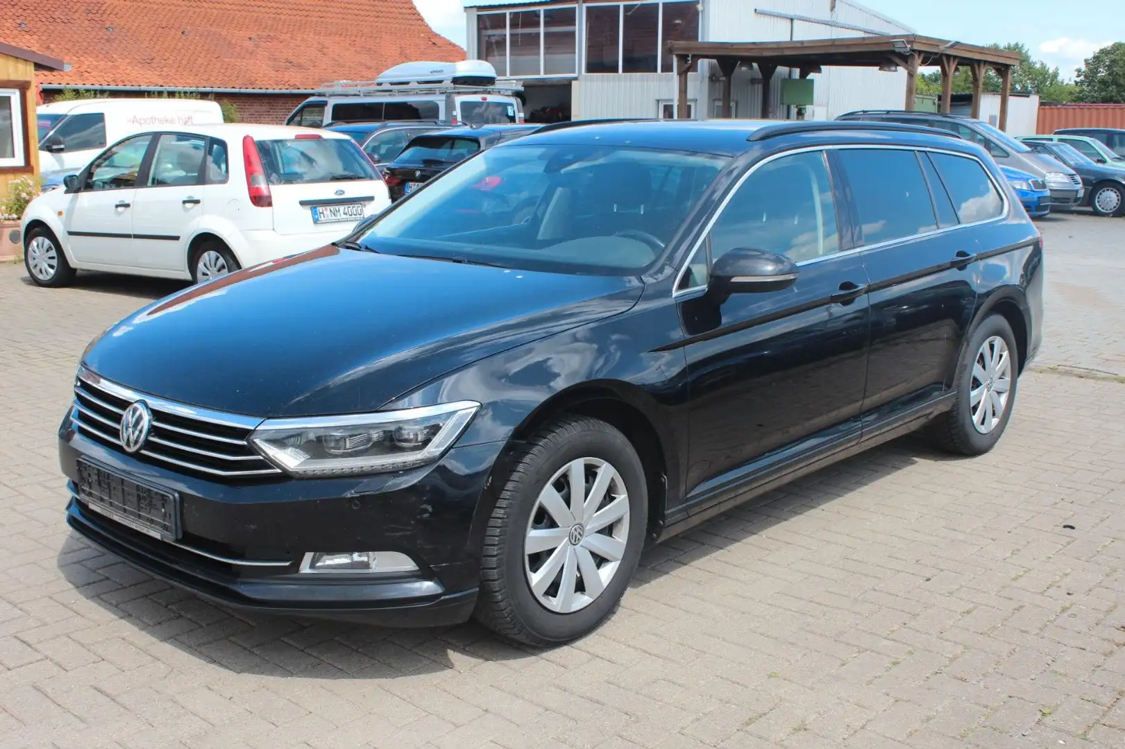 Volkswagen Passat Variant Passat 2.0 TDI DSG Navi LED Massage Kamera Schwarz - 1