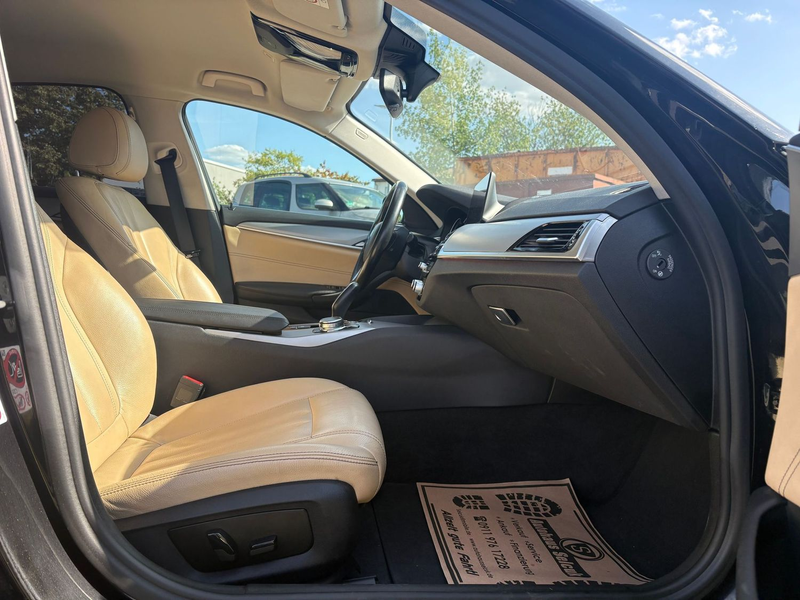 BMW 530 d *LED*Navi*SHZ*PDC*Leder* — photo 14