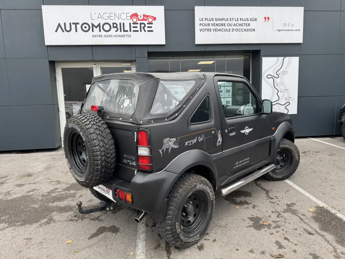 Suzuki Jimny Oxbow cabriolet 1.3l 16v 80ch Noir - 2