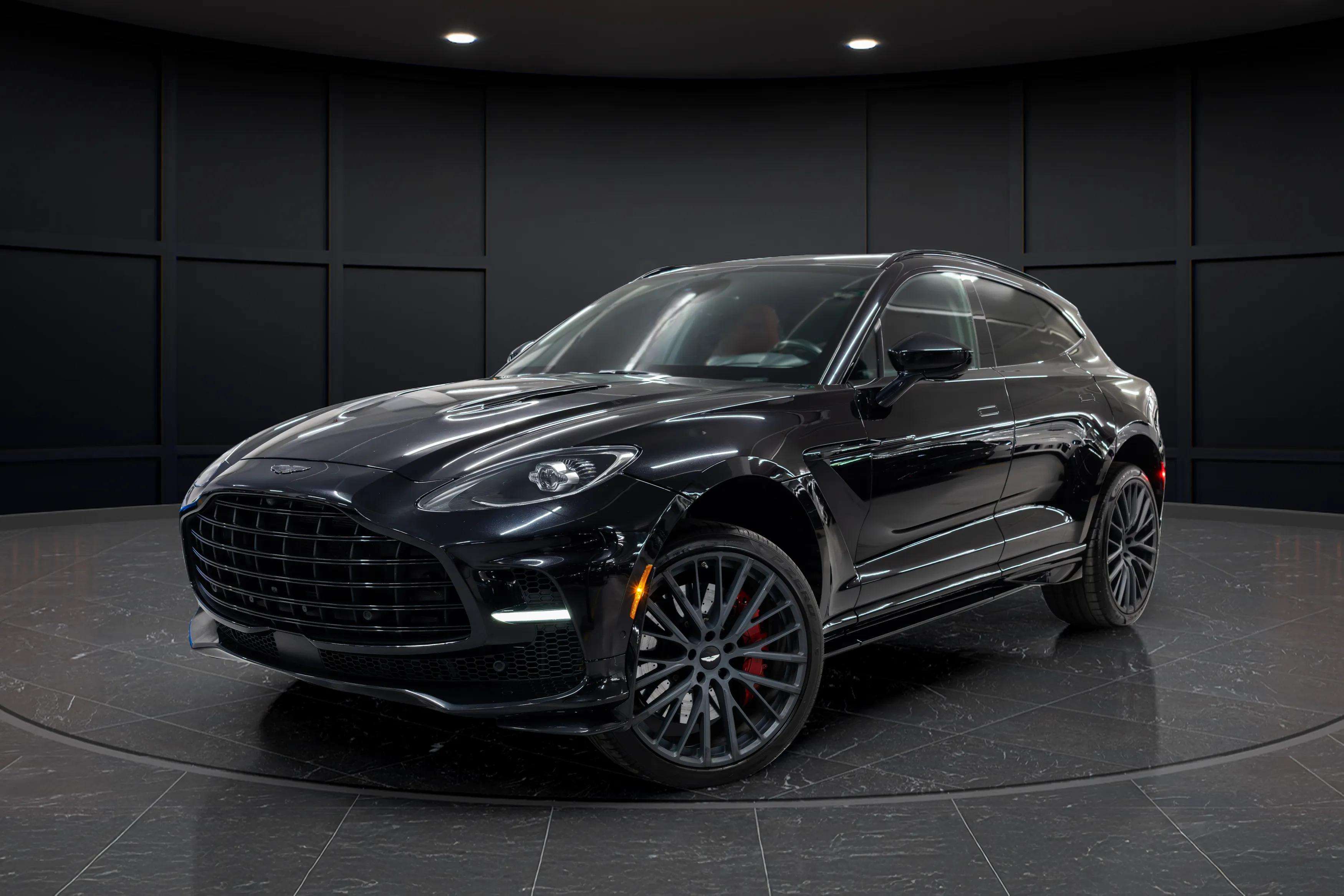 2023 Aston Martin DBX