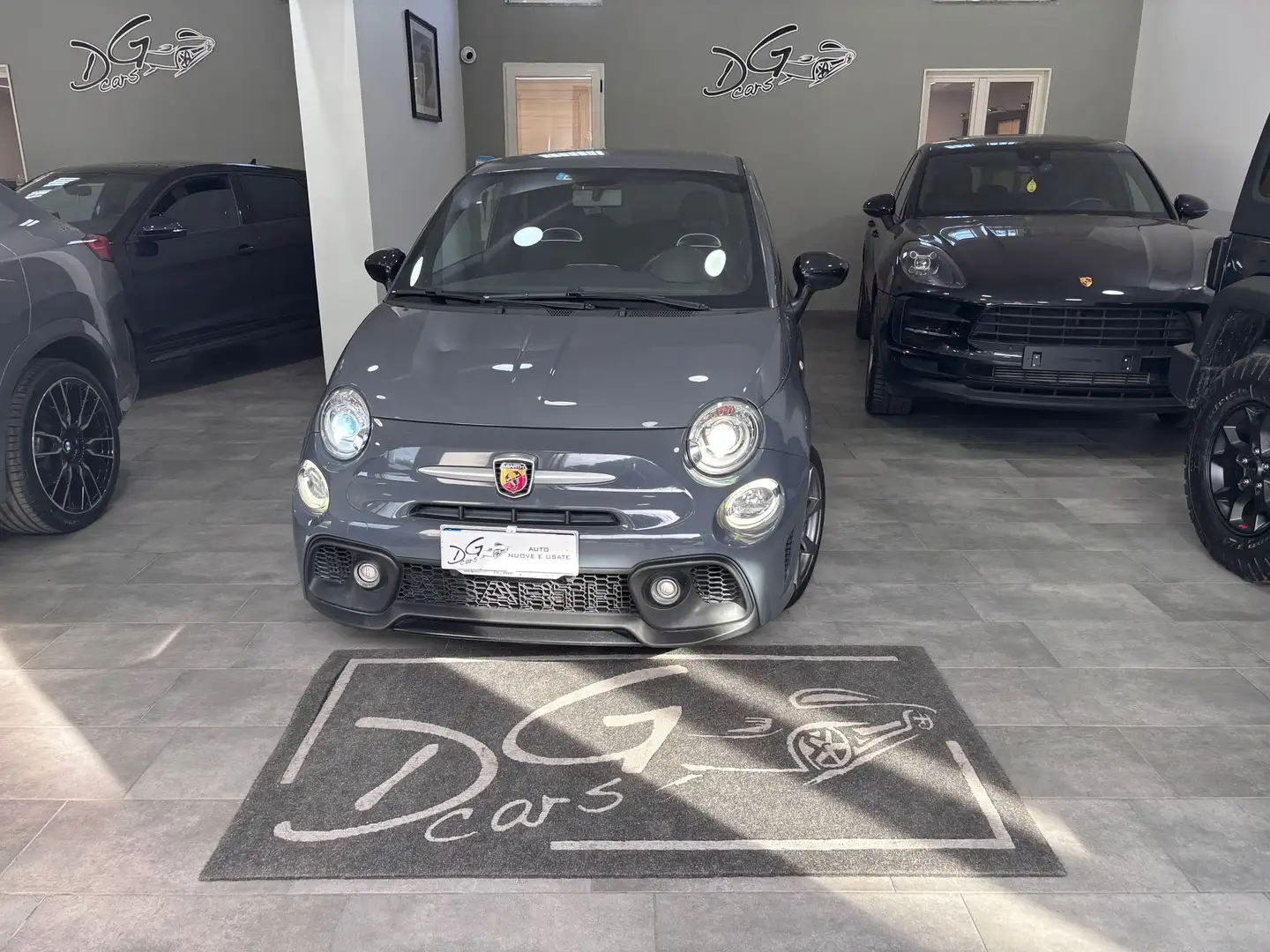 Abarth 595 595 70TH ANNIVERSARIO 1.4 TURBO T-JET NAVI-BEATS Grau - 1