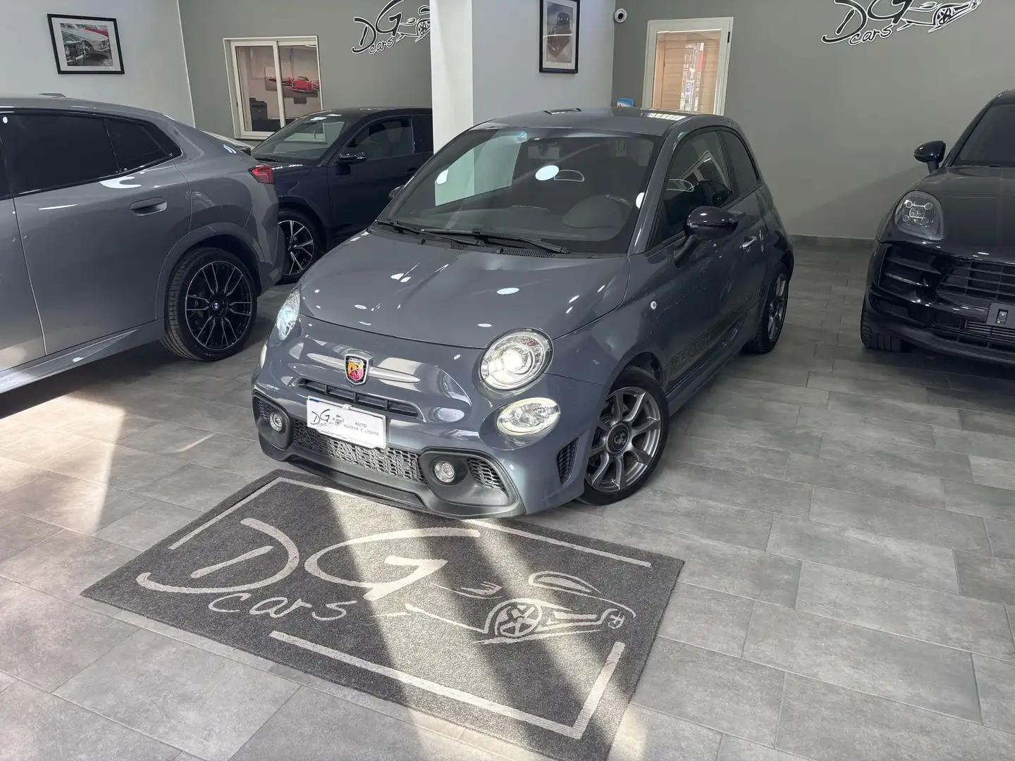 Abarth 595 595 70TH ANNIVERSARIO 1.4 TURBO T-JET NAVI-BEATS Grau - 2