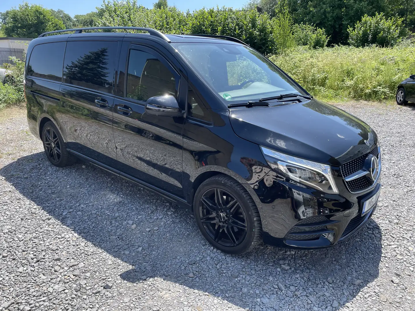 Mercedes-Benz V 300 V 300 d AMG-LINE 4M lang ILS/DIS/LEDER/360/MEMORY Schwarz - 2