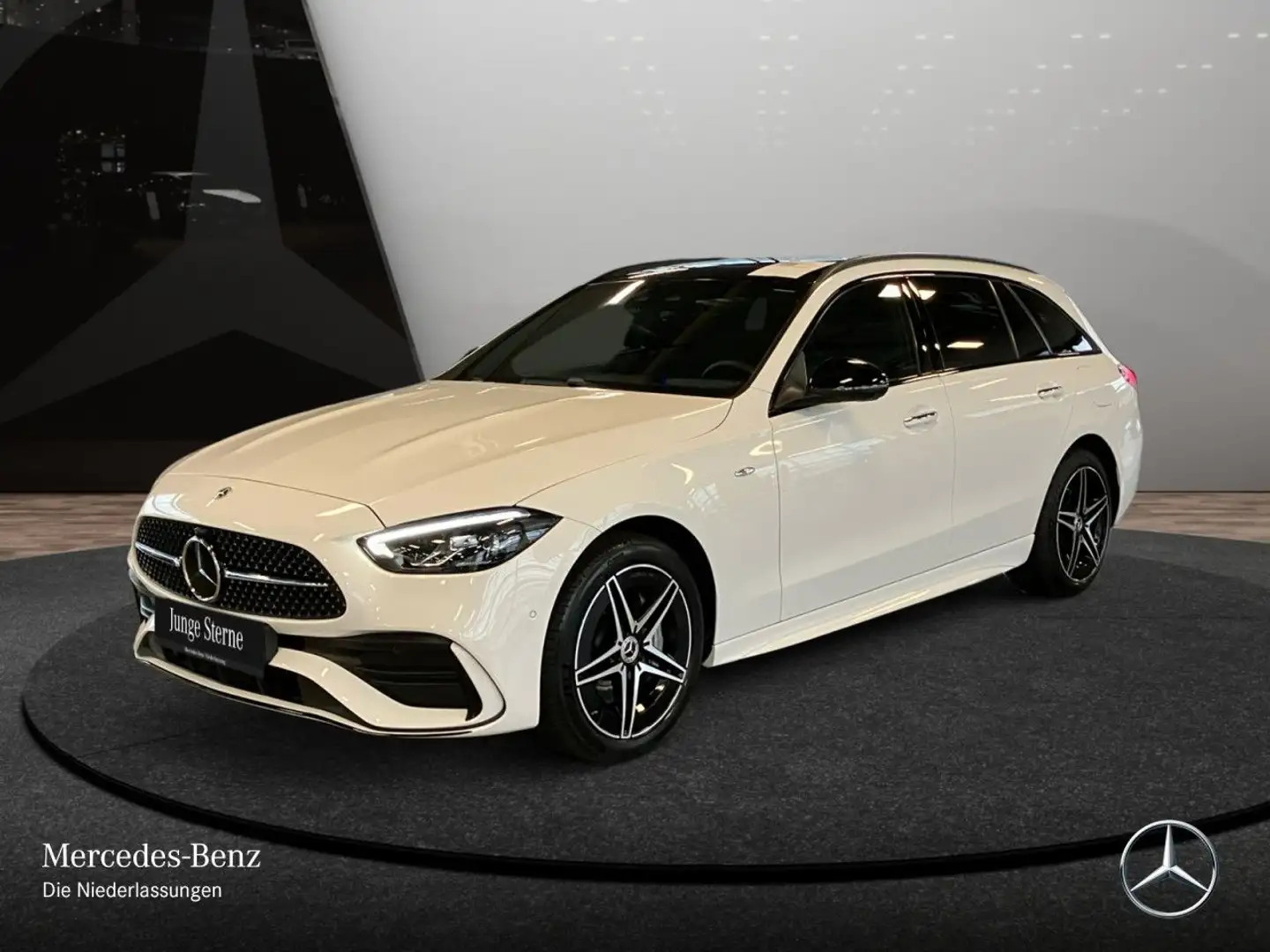Mercedes-Benz C 300 e T AMG+NIGHT+PANO+360+AHK+LED+KEYLESS+9G Weiß - 2