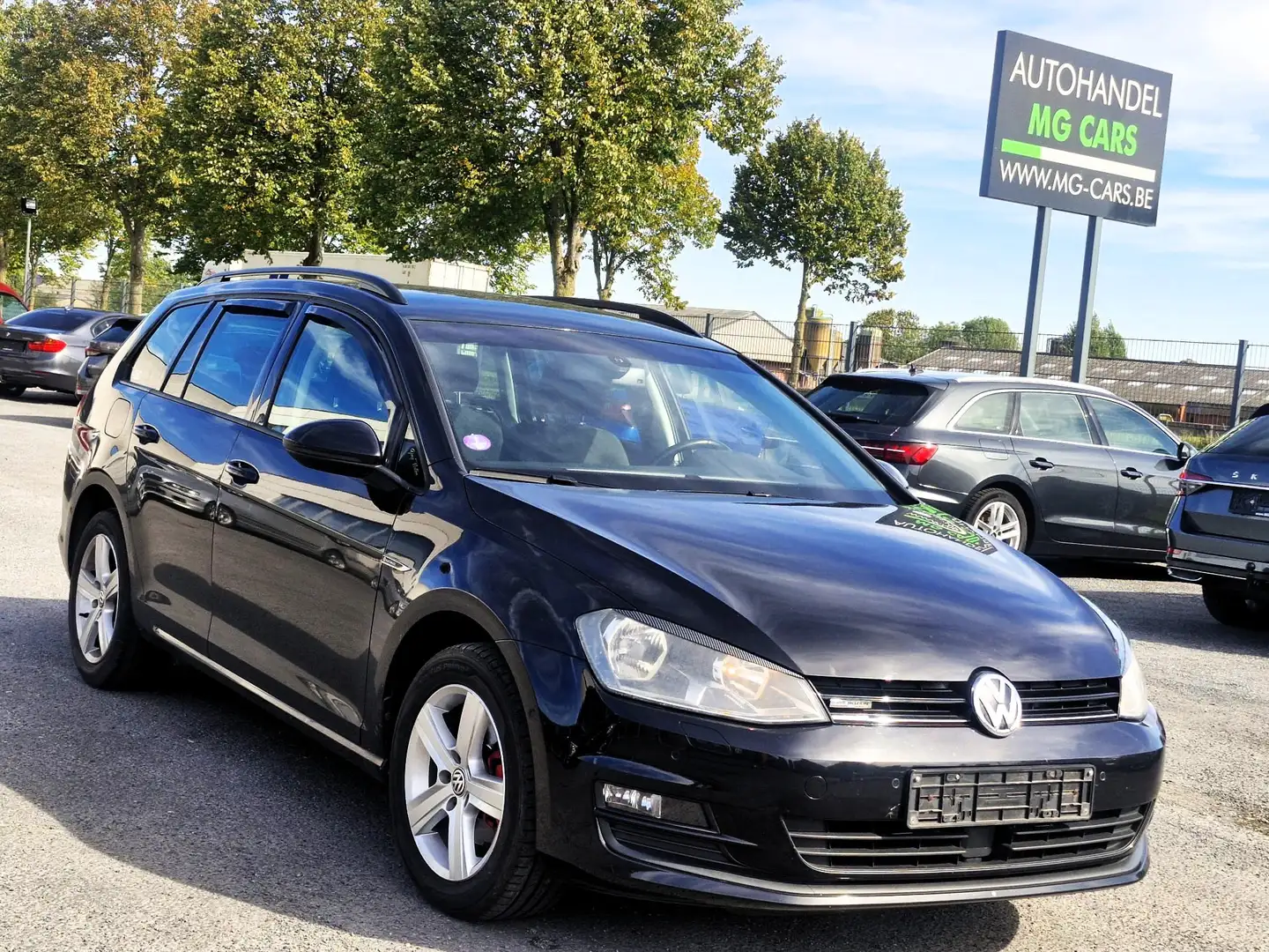 Volkswagen Golf Variant 1.2 TSI AUTOMAAT DSG ZETELVERWARMING NAVIGATIE Schwarz - 2
