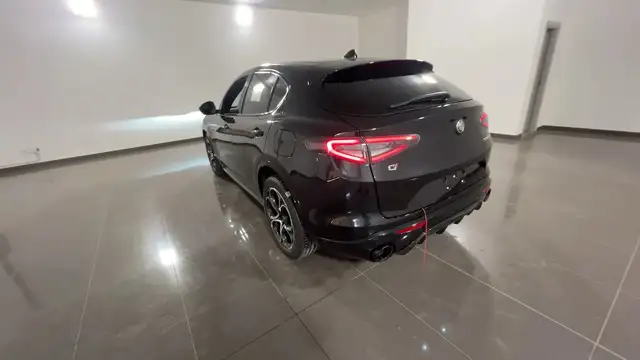 Alfa Romeo Stelvio view 6