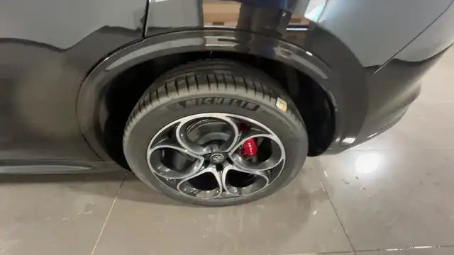 Alfa Romeo Stelvio view 7