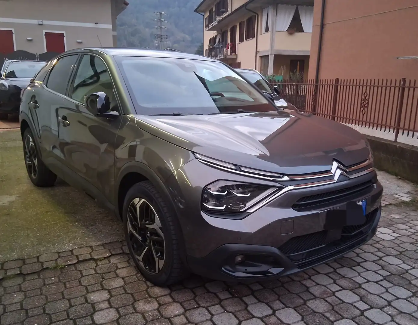 Citroen C4 C4 III 2021 1.5 bluehdi Shine s Gris - 2