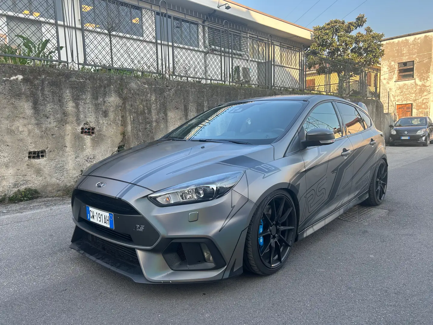 Ford Focus Focus 5p 2.3 RS awd 350cv Grijs - 2