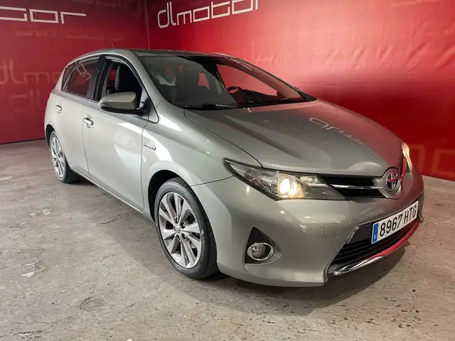 Toyota Auris Hybrid Advance