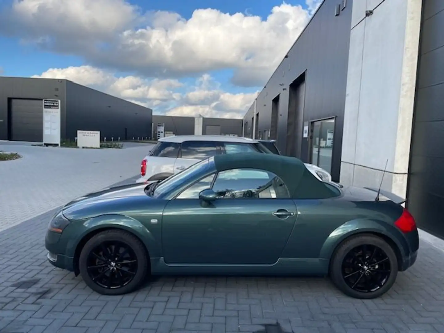 Audi TT TT Roadster 1.8 Turbo, 150 Pk, Zwarte velgen Groen - 1