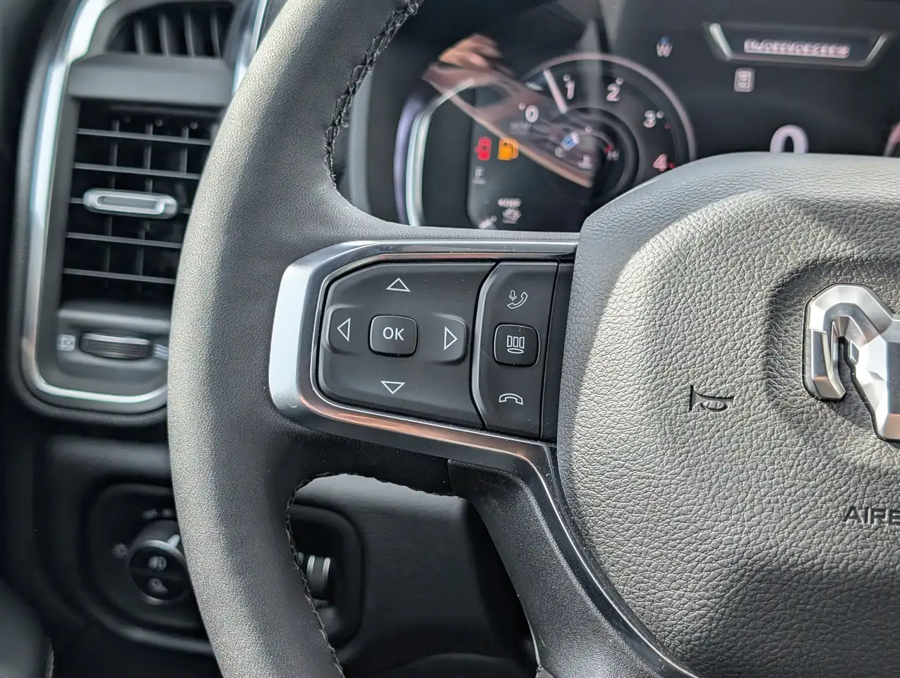 RAM 3500 снимка RAM 3500