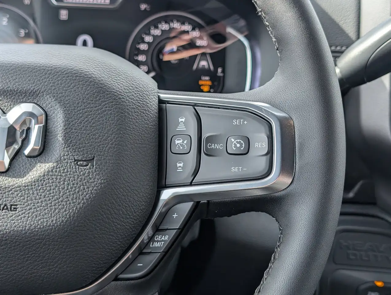 RAM 3500 снимка RAM 3500