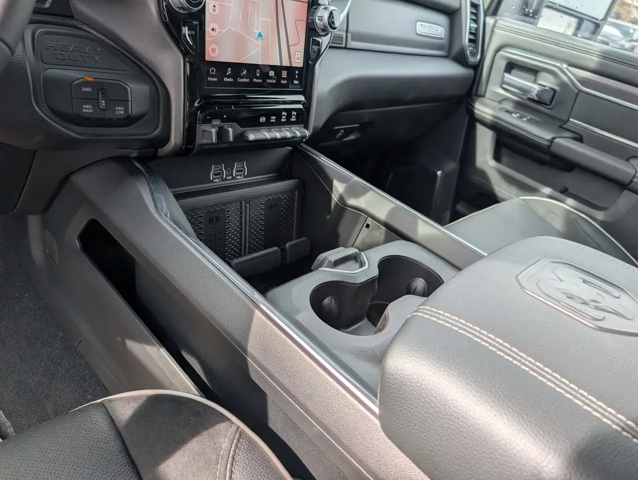 RAM 3500 снимка RAM 3500