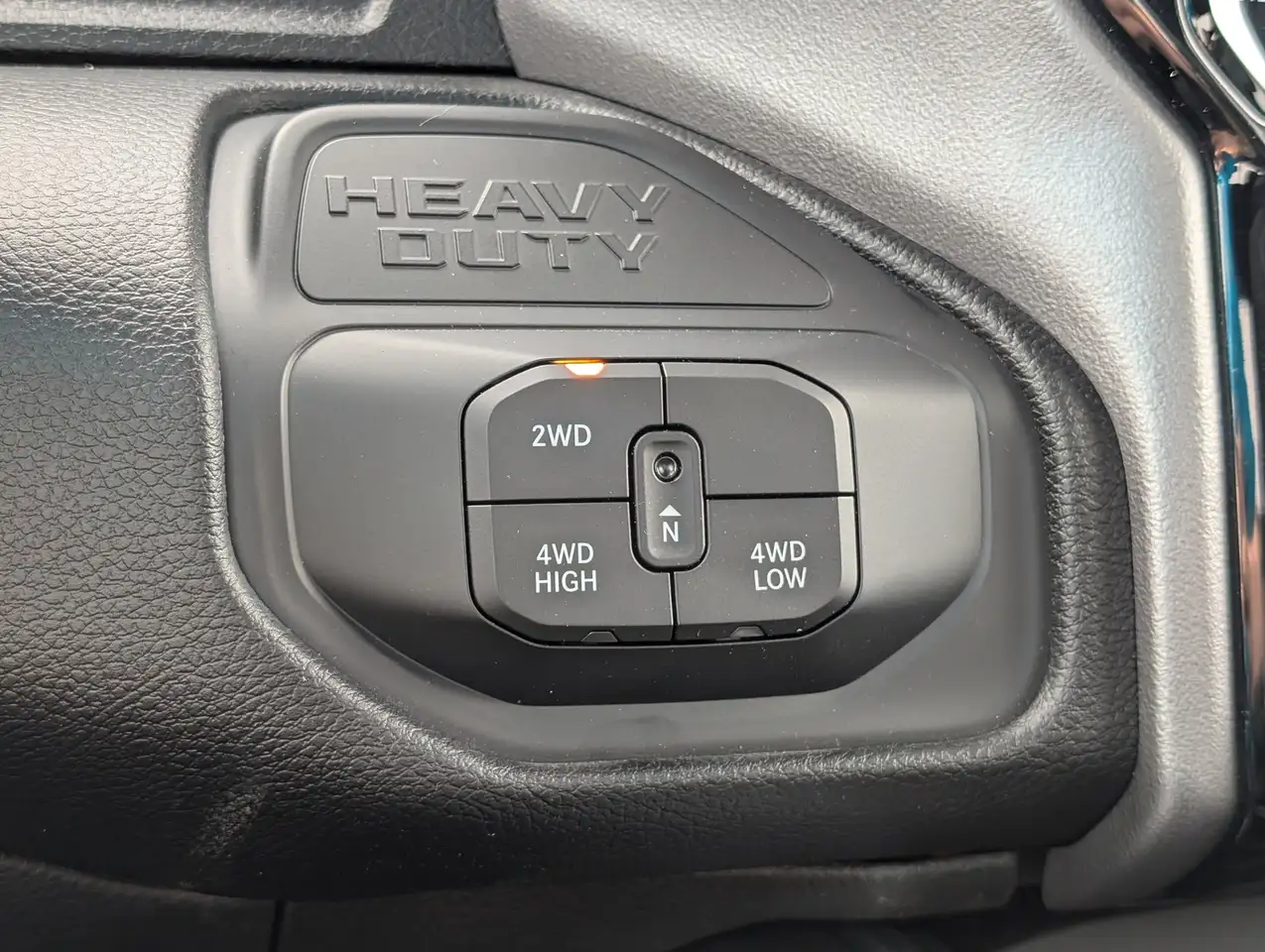 RAM 3500 снимка RAM 3500