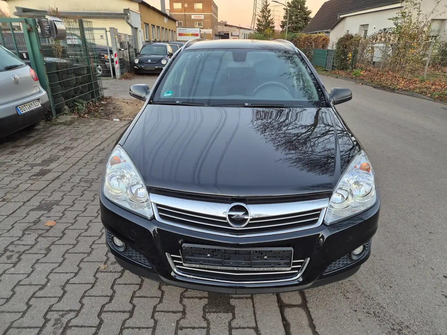 Opel Astra Edition Tüv 02.2026 Schwarz - 2