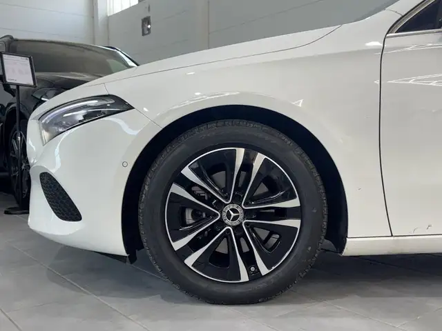 Mercedes-Benz A view 5