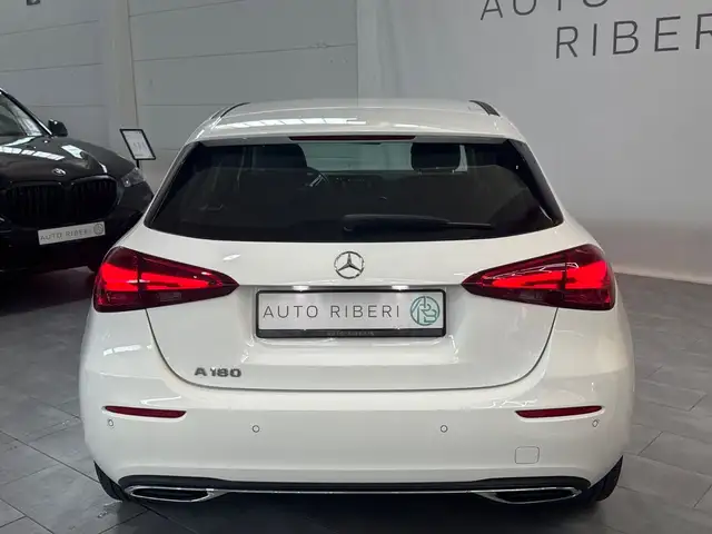 Mercedes-Benz A view 7