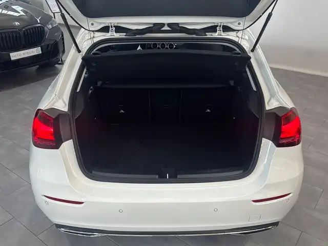 Mercedes-Benz A view 8