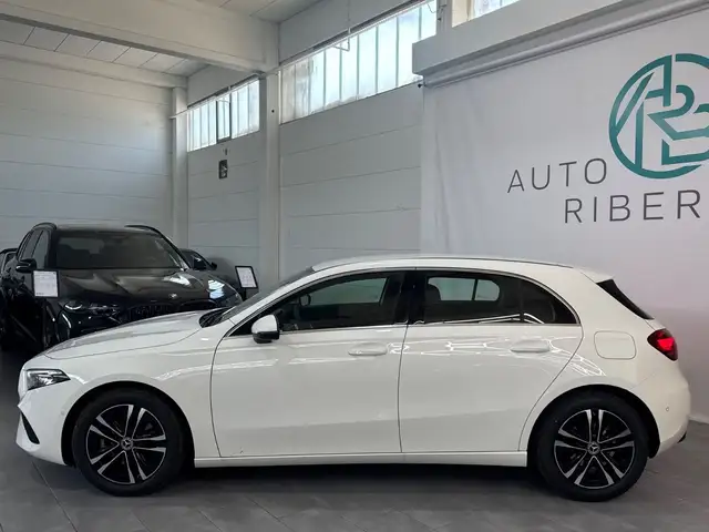 Mercedes-Benz A view 4