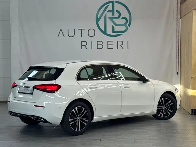 Mercedes-Benz A view 9
