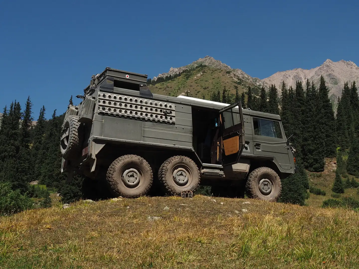 Puch Pinzgauer 712K Expeditionsfahrzeug Grün - 1