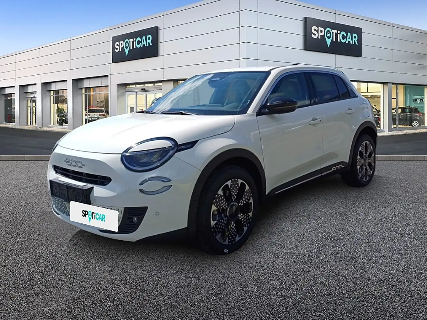 Fiat 600 Hybrid mHEV 110 6-Gang eDCT La Prima Weiß - 1