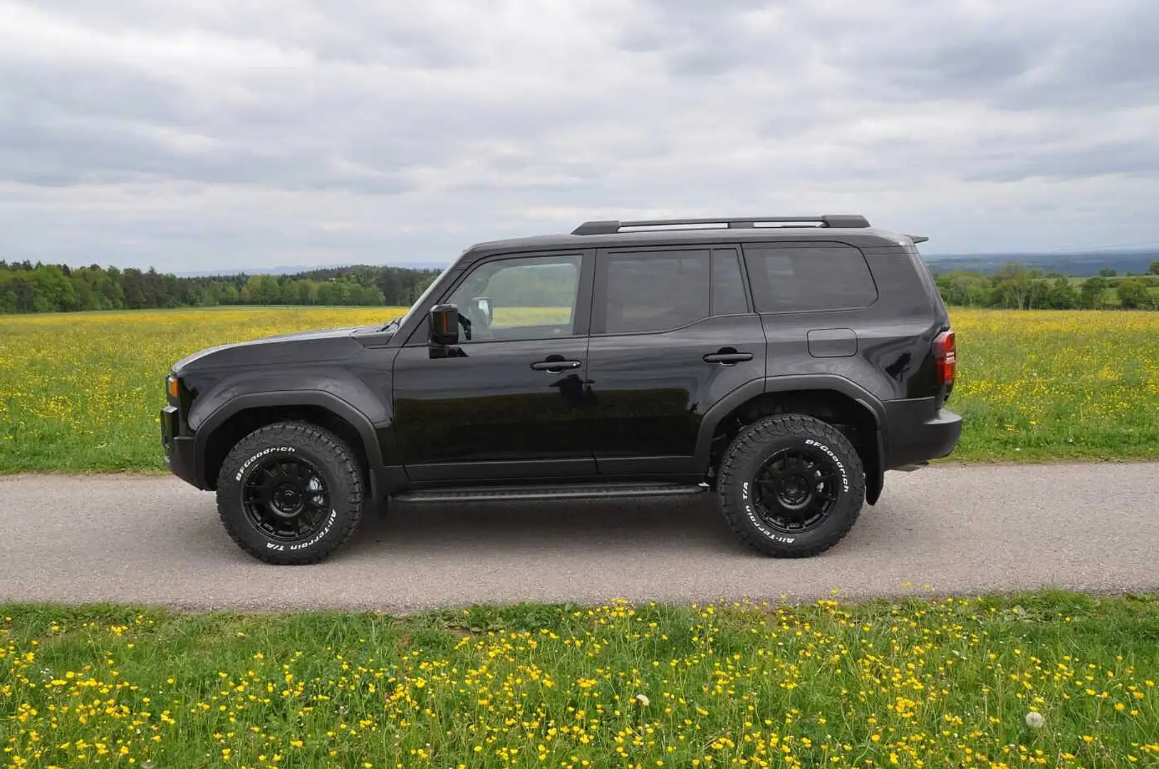 Toyota Land Cruiser 2.4 Turbo Automatik Basic NESTLE OFFROAD Noir - 2