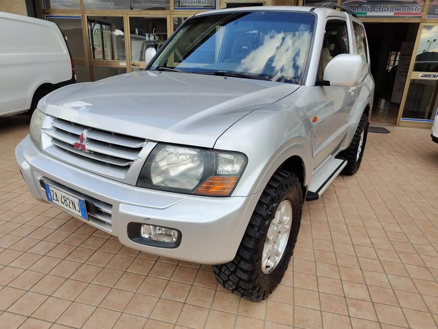 Mitsubishi Pajero Pajero III 2000 3p 3.2 tdi 16v di-d GLX Argento - 2