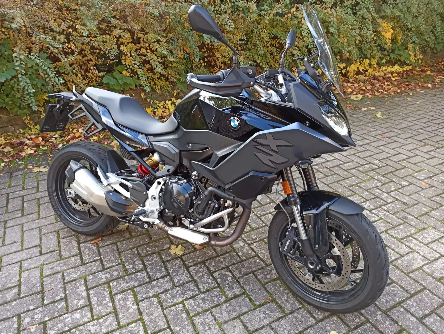 BMW F 900 XR Triple Black entsrosselt Schwarz - 1